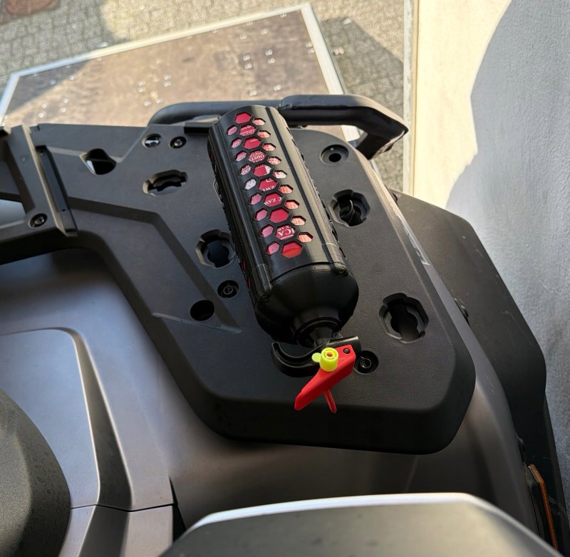 Uchwyt na gaśnicę do quada QJ MOTOR 1000 DEDYKOWANY bez wiercenia ATV PRAWY — zdjęcie 10